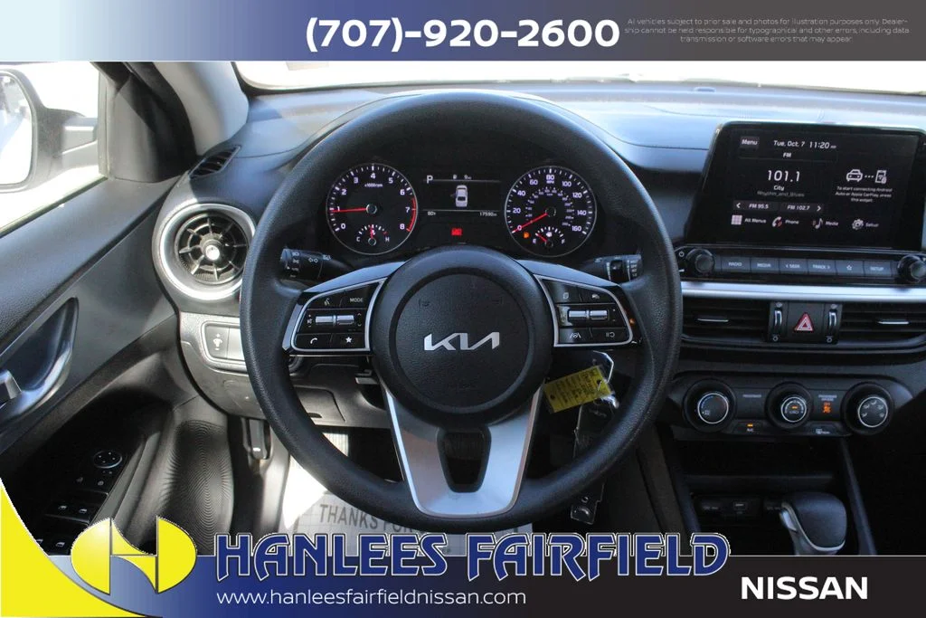 Used 2023 White Kia LXS image 15
