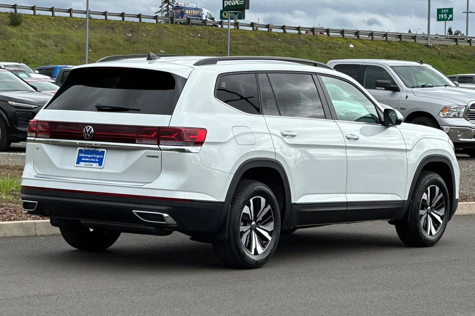 New 2026 White Volkswagen 2.0T SE image 3