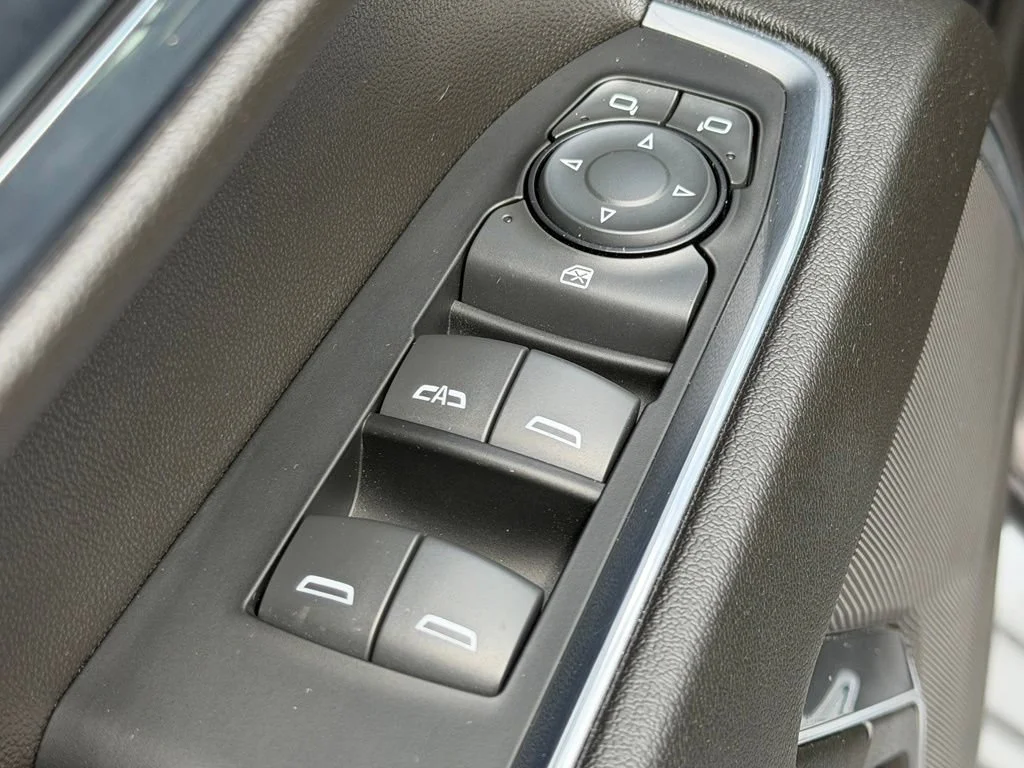 Used 2024 Slate Gray Metallic Chevrolet LT image 21