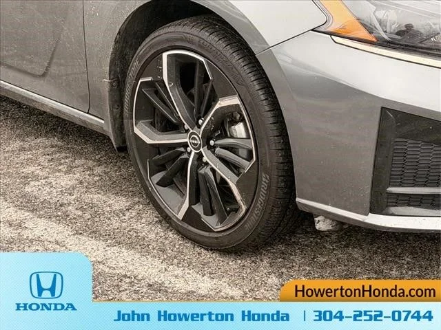 Used 2025 Gray Nissan 2.5 SR image 28