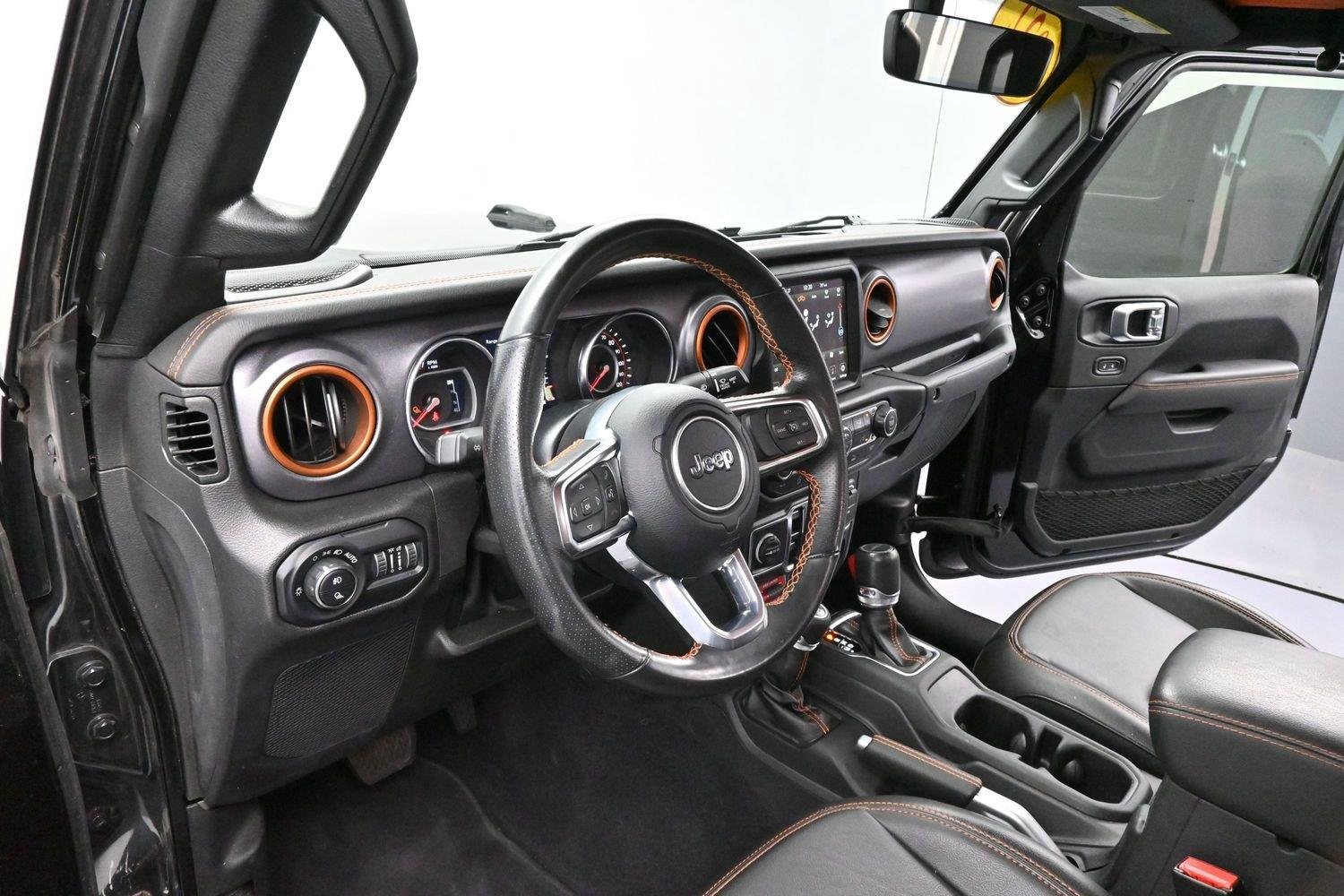 Used 2022 Black Jeep Mojave image 13