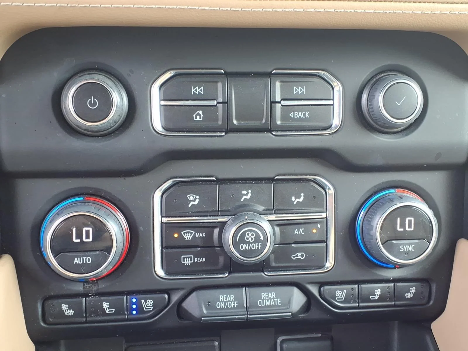 Used 2023 Summit White Chevrolet Premier image 30