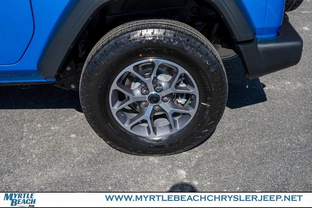 New 2026 Hydro Blue Pearl-Coat Exterior Paint Jeep Sport S image 13