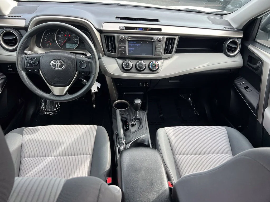 Used 2015 Super White Toyota LE image 18