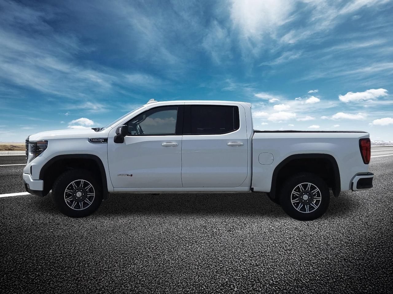 Used 2025 Summit White GMC AT4 image 18