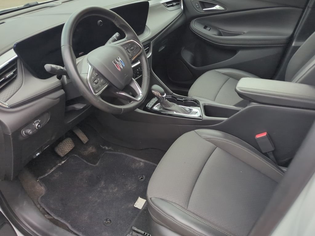 Used 2025 Summit White Buick Preferred image 6