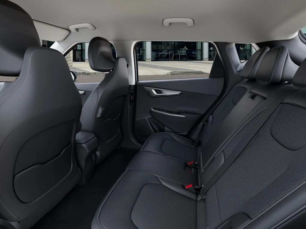 New 2026 Glacial White Pearl Kia LIGHT image 18