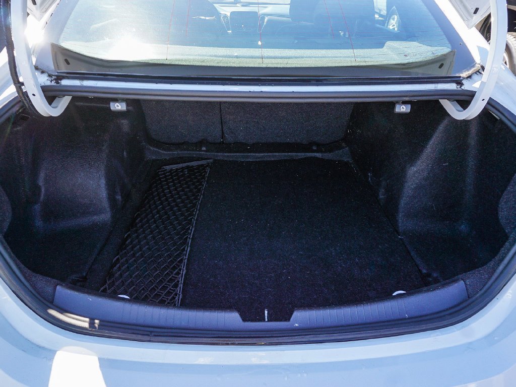 Used 2020 White Chevrolet LT image 24