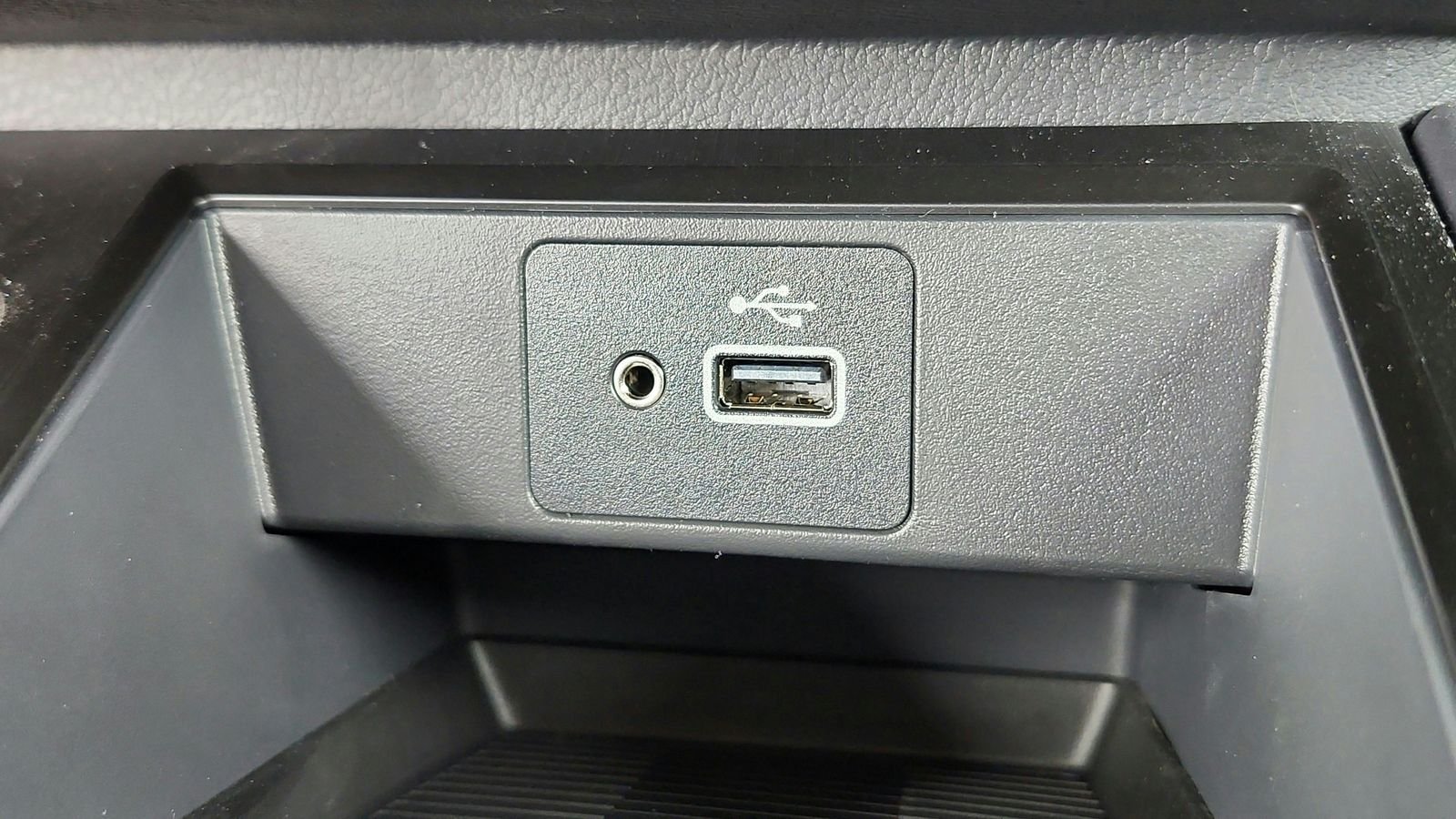 2026 Nissan KICKS S - Photo 13