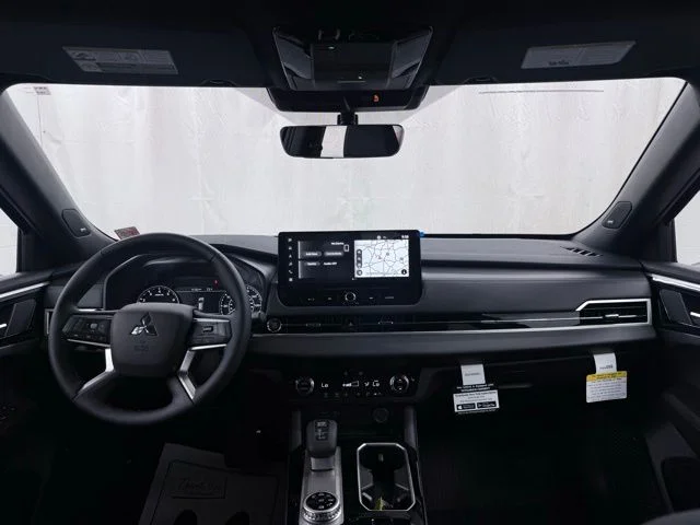 New 2026 Gray Mitsubishi LE image 32