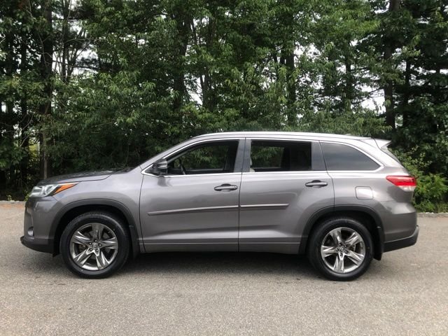 Used 2017 Predawn Gray Mica Toyota Limited Platinum image 7