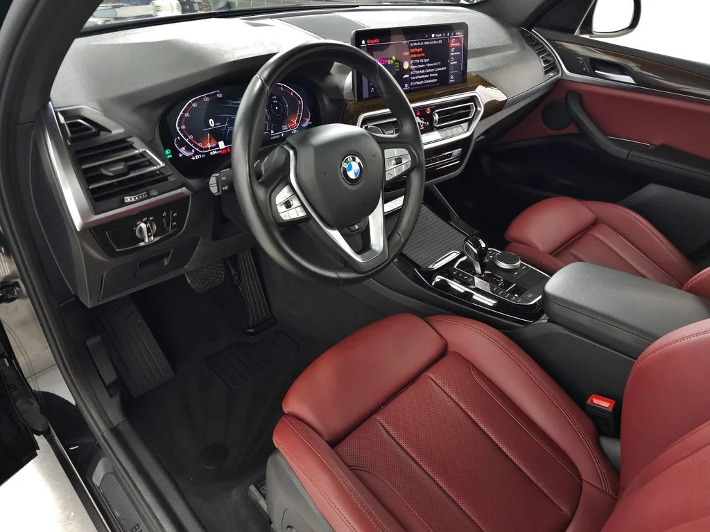 Used 2023 Black BMW xDrive30i image 16