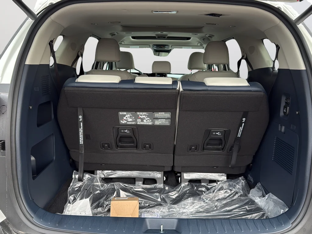 New 2026 Snow White Pearl Kia SX image 12