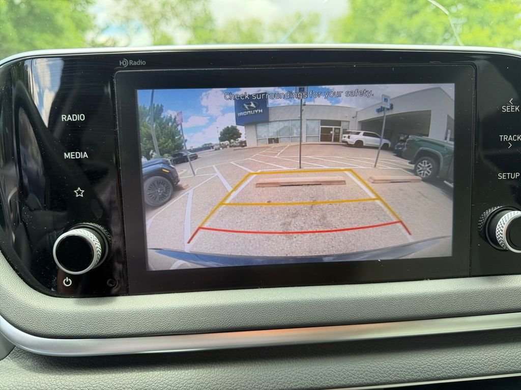 Used 2023 Black Hyundai SE image 26