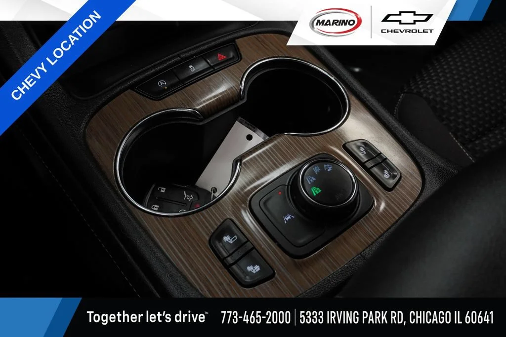 Used 2023 Ebony Twilight Metallic GMC SLE image 23