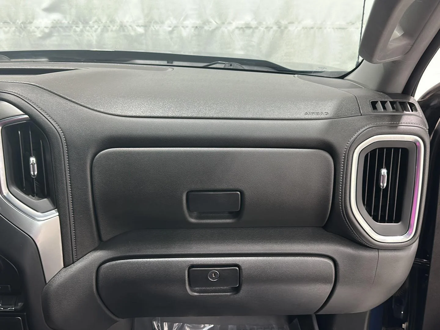 Used 2022 NORTHSKY BLUE METALLIC Chevrolet RST image 26
