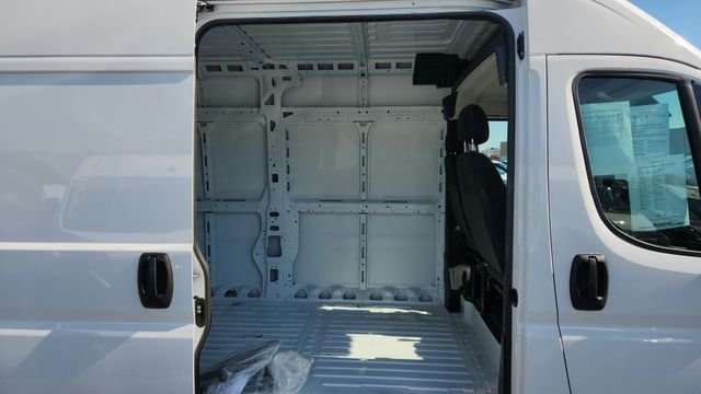 Used 2025 White Ram High Roof image 19