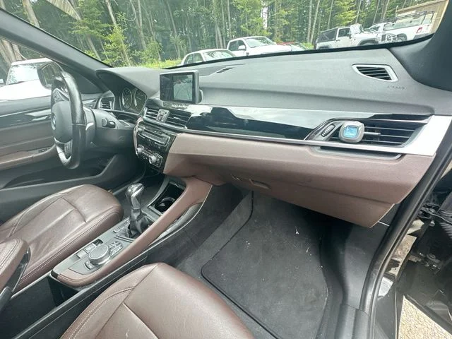 Used 2018 Black BMW sDrive28i image 32