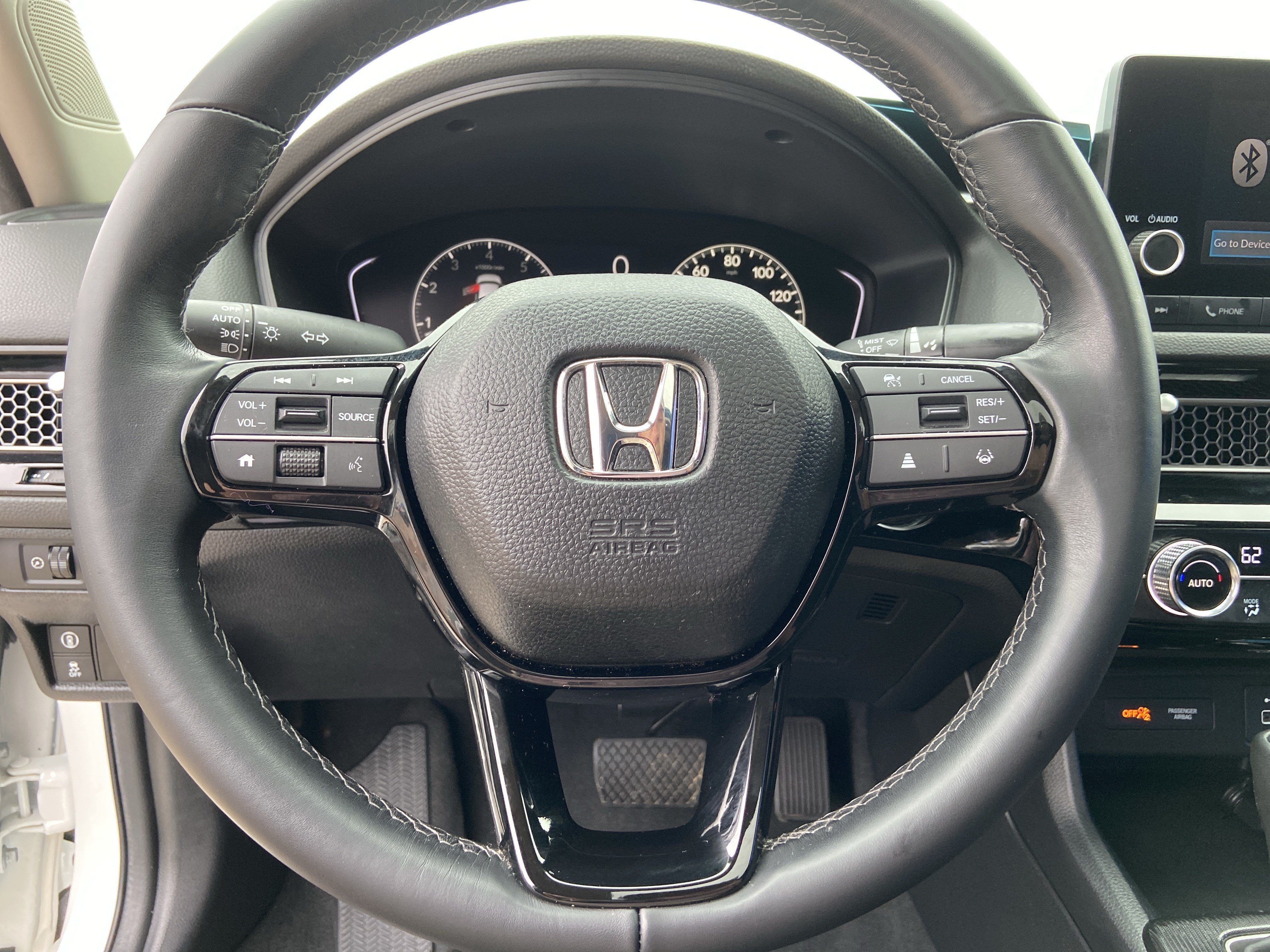 Used 2024 Platinum White Pearl Honda EX image 35