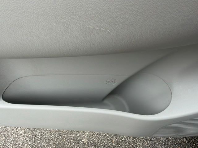 Used 2024 White Hyundai SEL image 25