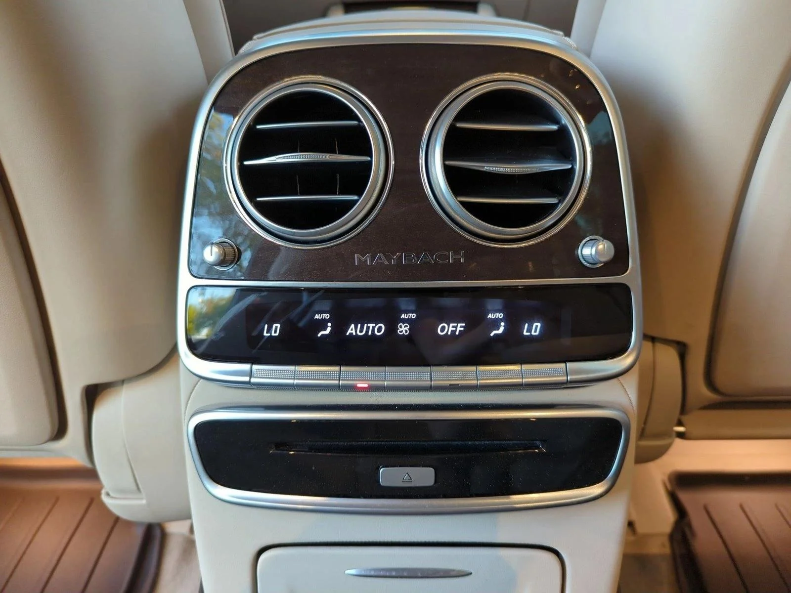Used 2020 Iridium Silver Metallic Mercedes-Benz Maybach S 560 image 18