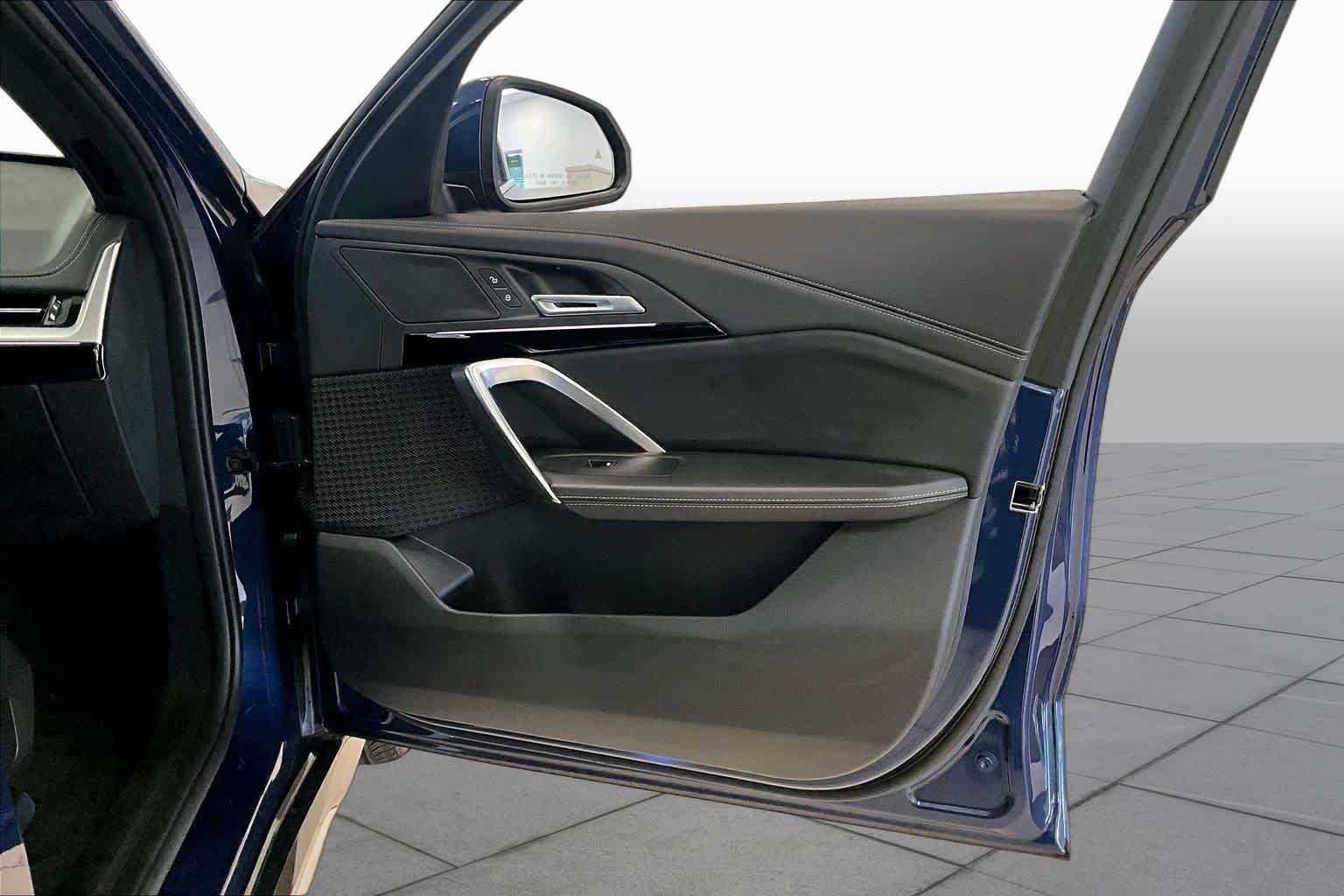Used 2025 Phytonic Blue Metallic BMW xDrive28i image 21