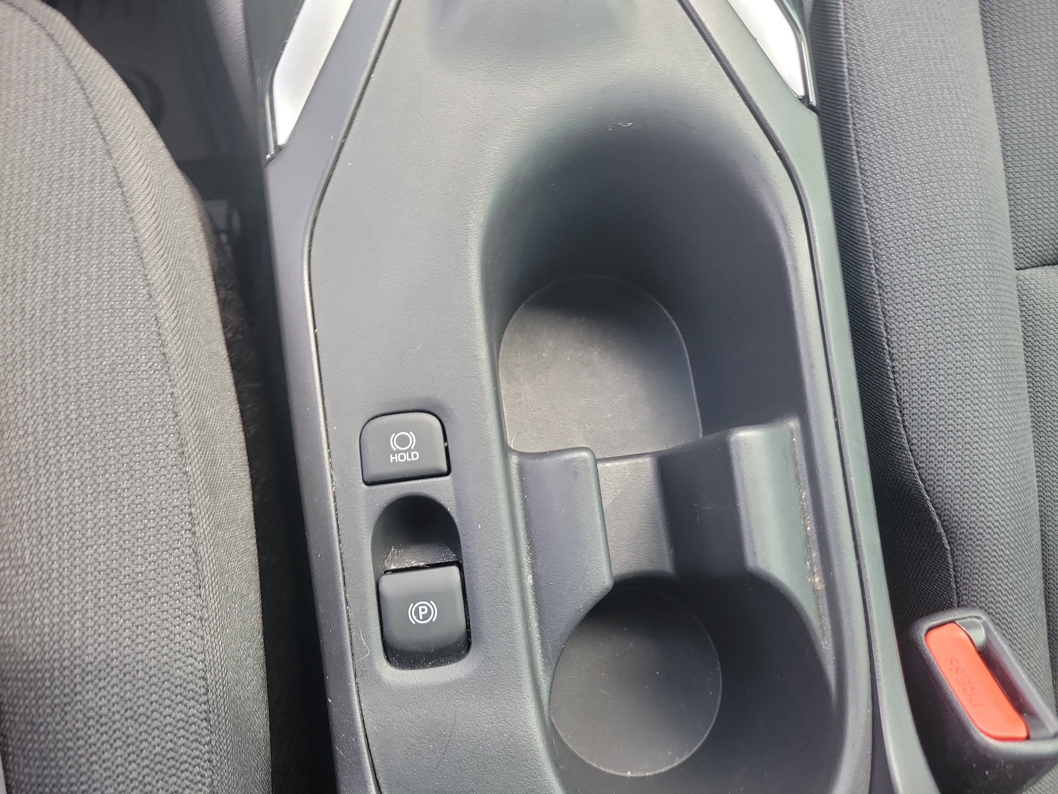 Used 2025 Pearl Toyota LE image 27