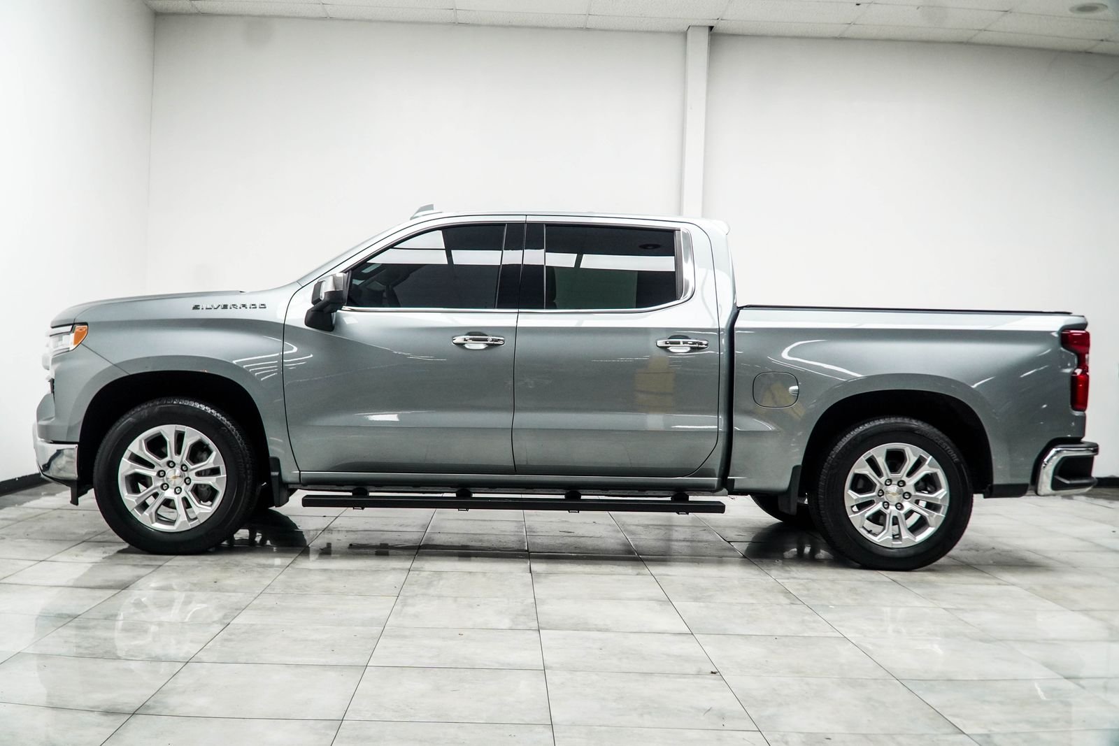 Used 2024 Gray Chevrolet LTZ image 11