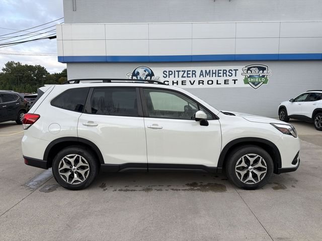 Used 2023 White Subaru Premium image 11