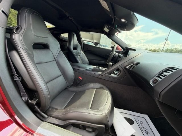 Used 2016 Red Chevrolet Z06 image 22