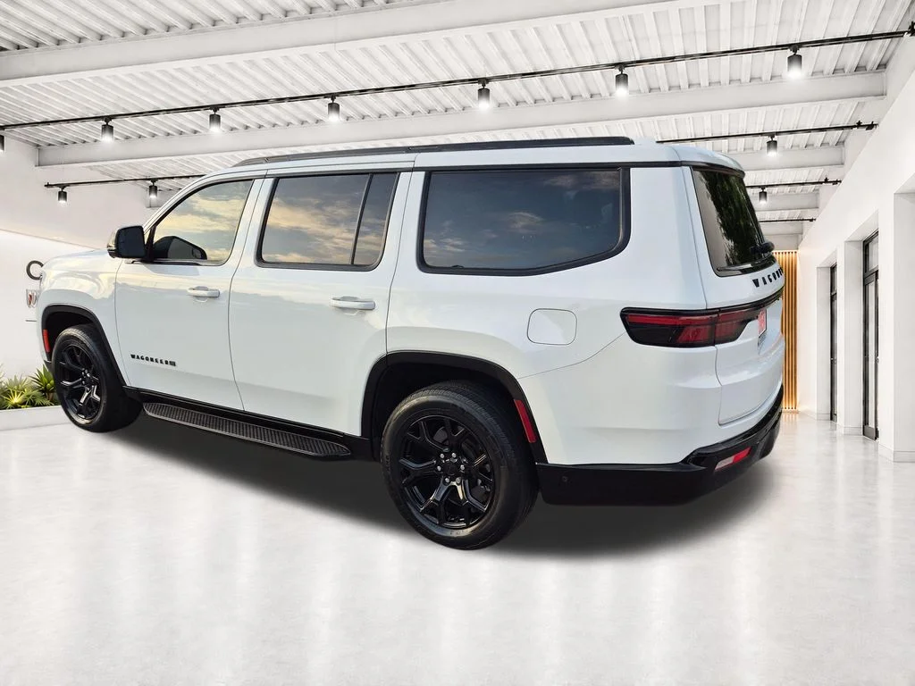 Used 2023 White Jeep Base image 10
