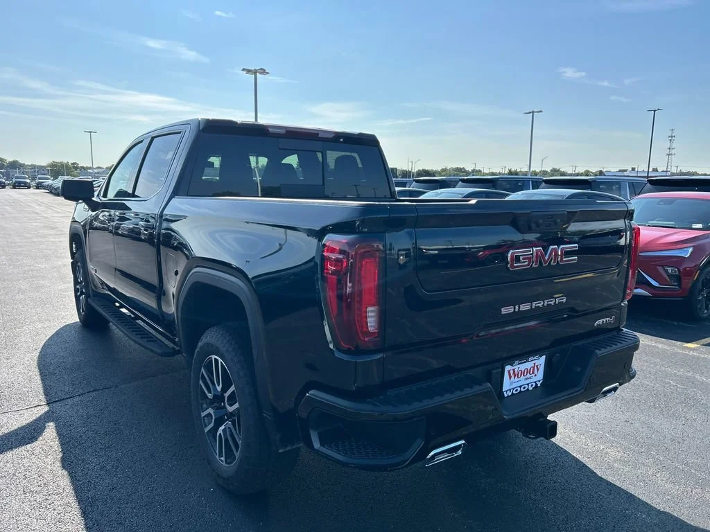 2026 GMC Sierra 1500 AT4 - Photo 7