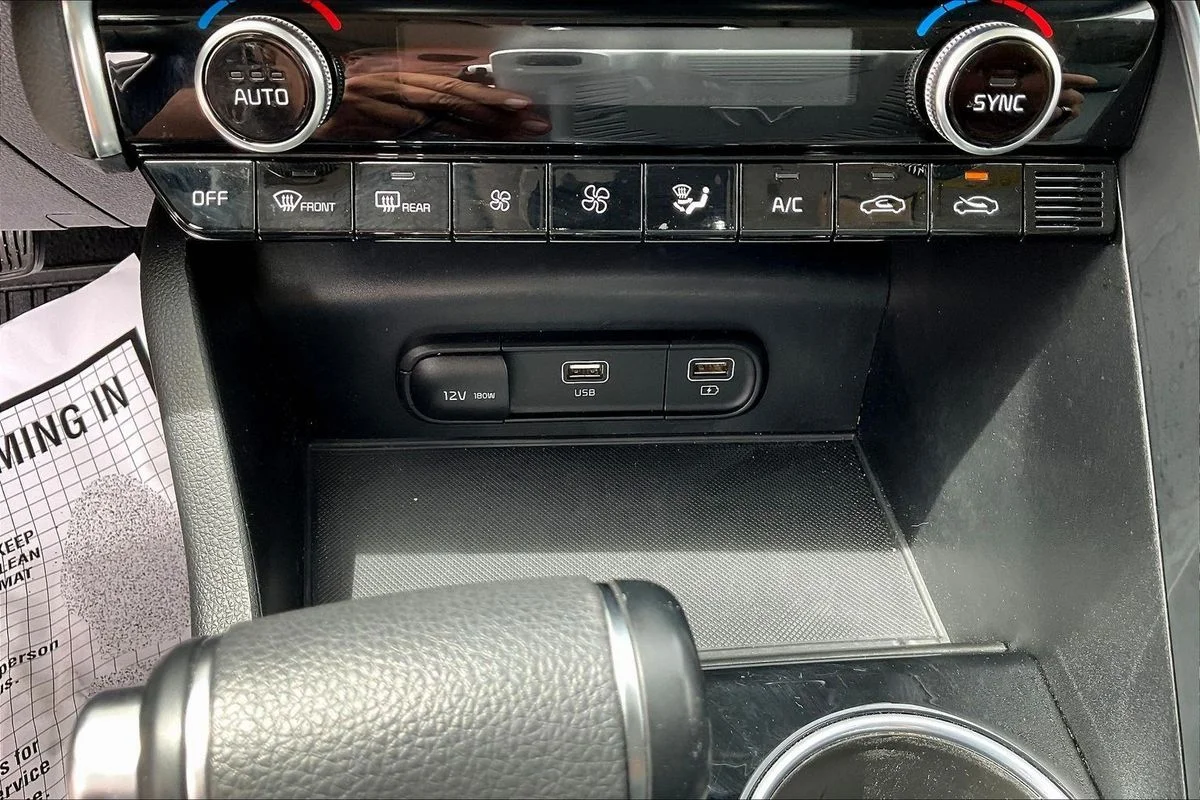 Used 2023  Kia EX image 16