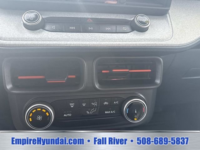 Used 2024 Oxford White Ford XLT image 25