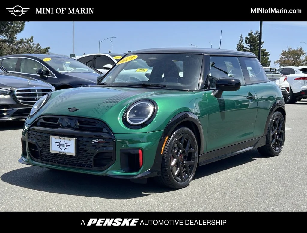 2025 MINI Hardtop John Cooper Works's photo