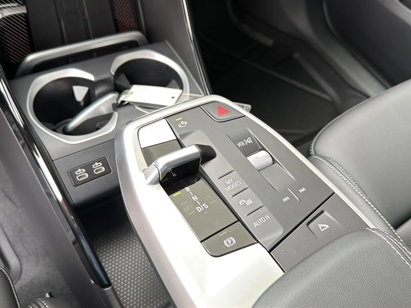 New 2026 Black Sapphire Metallic BMW xDrive28i image 28