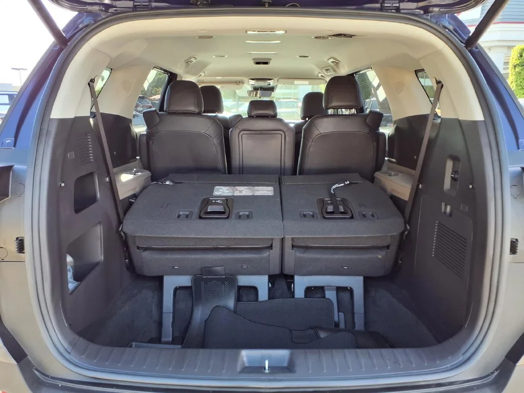 2025 Kia Carnival EX - Photo 11