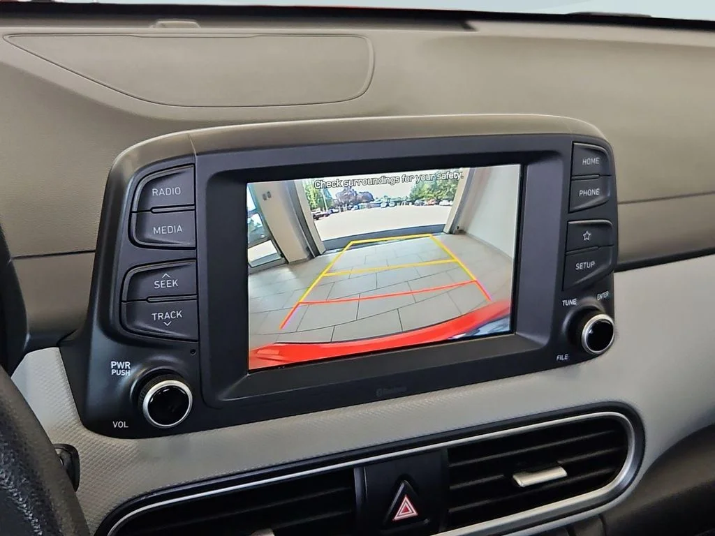 Used 2019 Sunset Orange Hyundai SE image 19