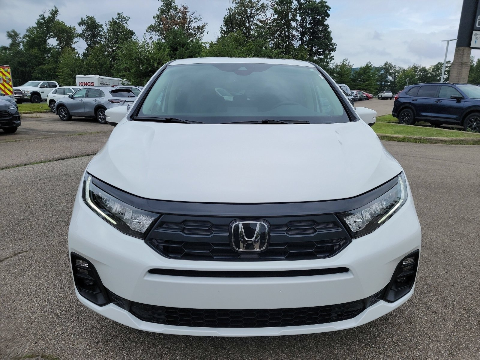 New 2026 Platinum White Pearl Honda EX-L image 2