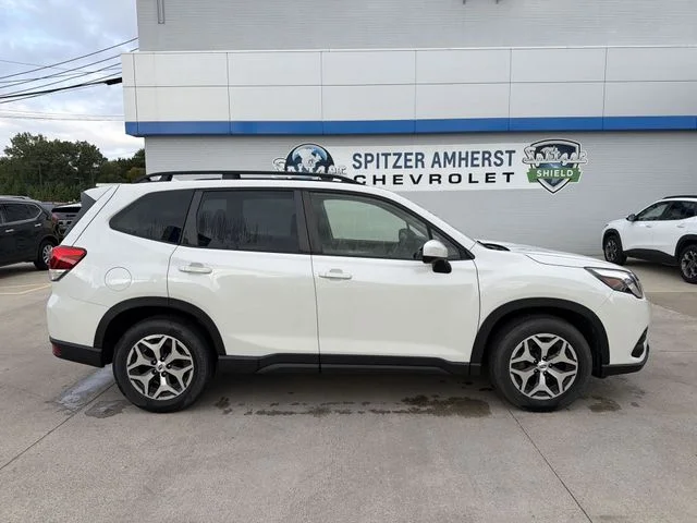 Used 2023 White Subaru Premium image 11
