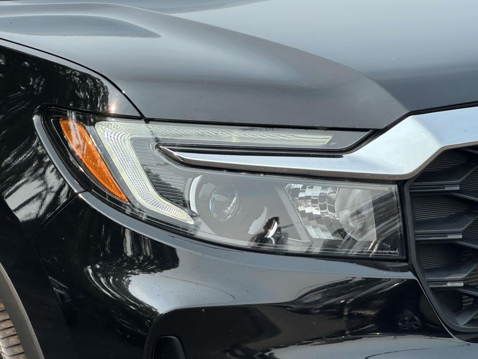 Used 2023 Black Honda EX-L image 8