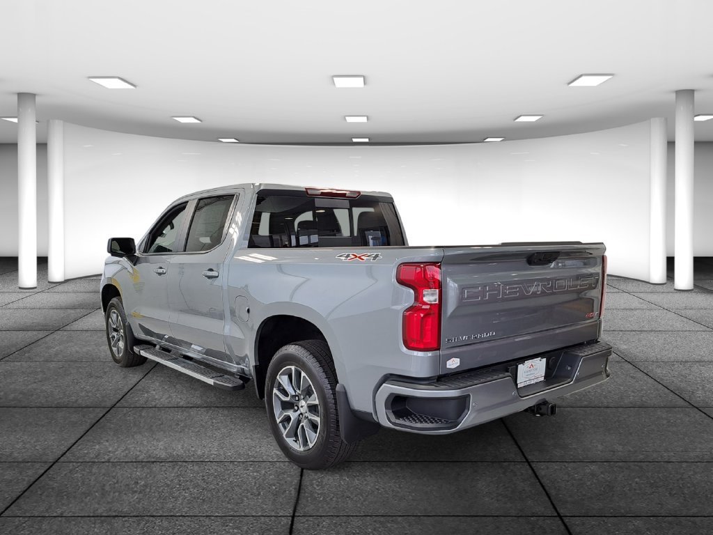 2026 Chevrolet Silverado 1500 RST Crew Cab Pickup Slide 5