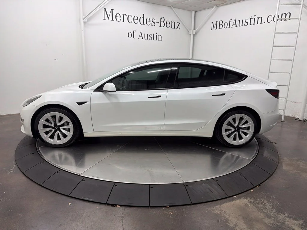 Used 2021 White Tesla Long Range image 4