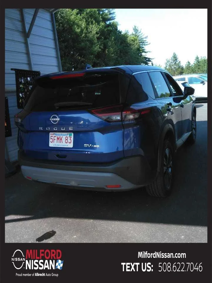 Used 2023 Blue Nissan SV image 3
