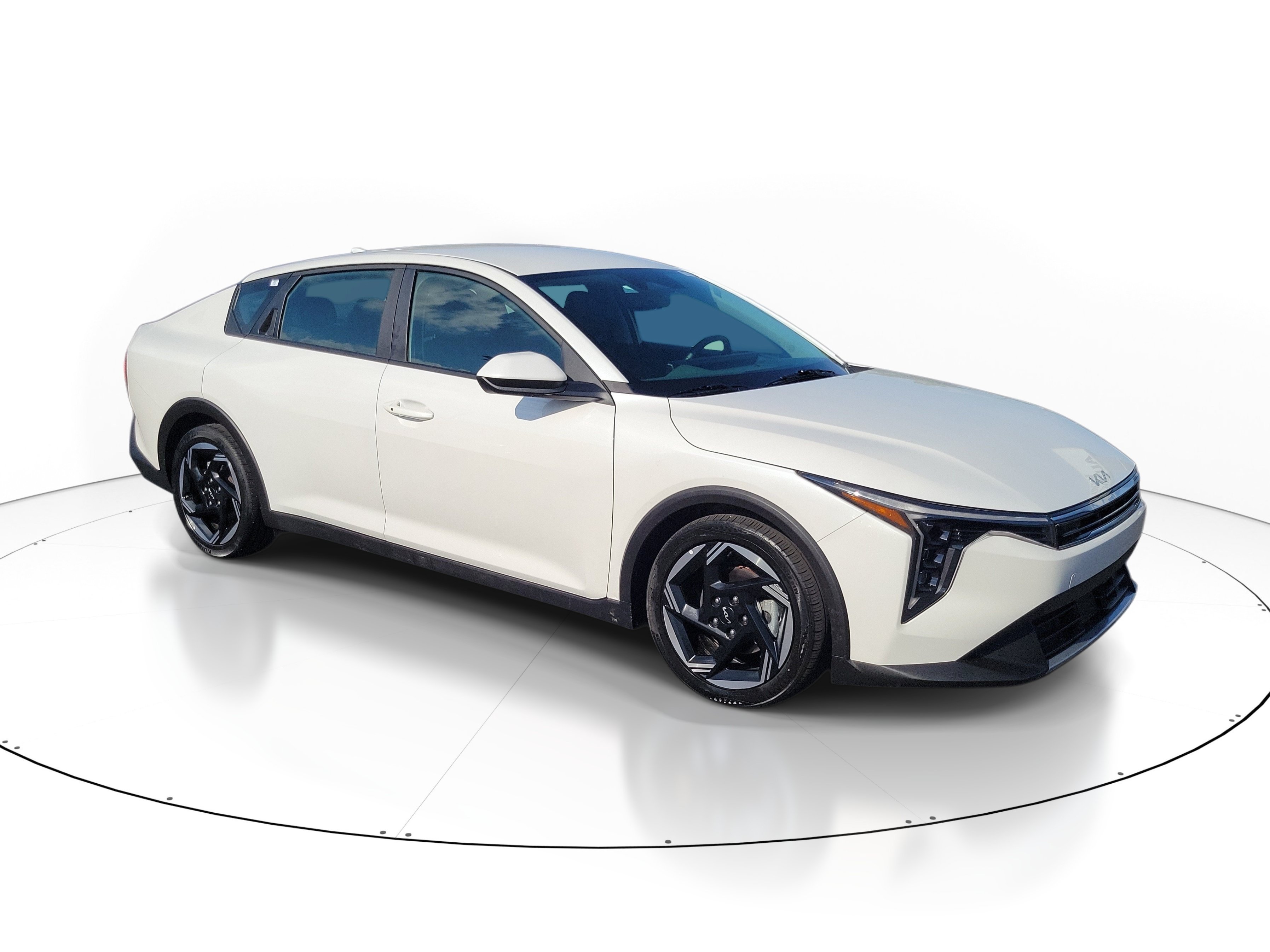 Certified Used 2025 Snow White Pearl Kia EX image 1