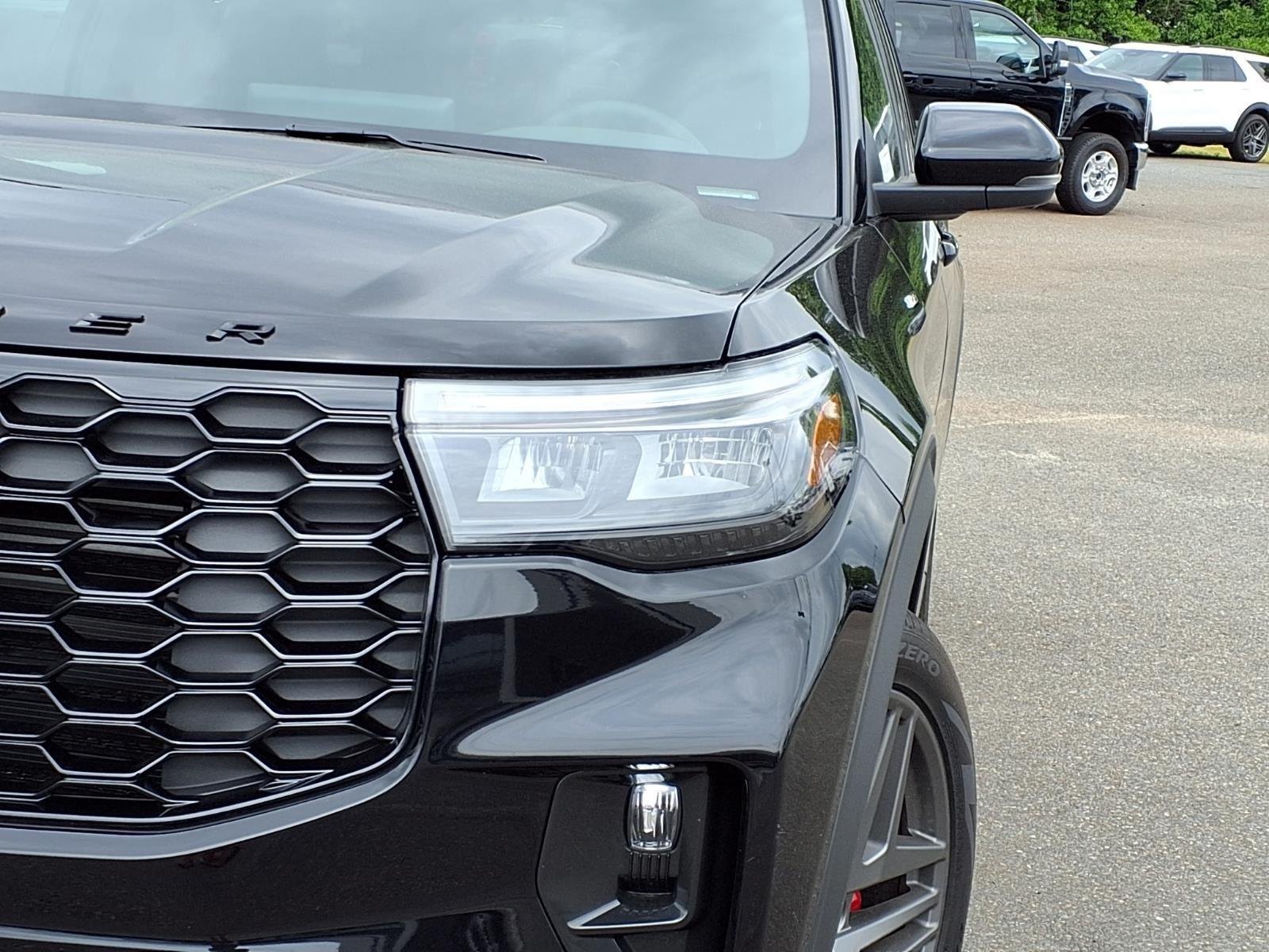 New 2026 Agate Black Metallic Ford ST-Line image 15