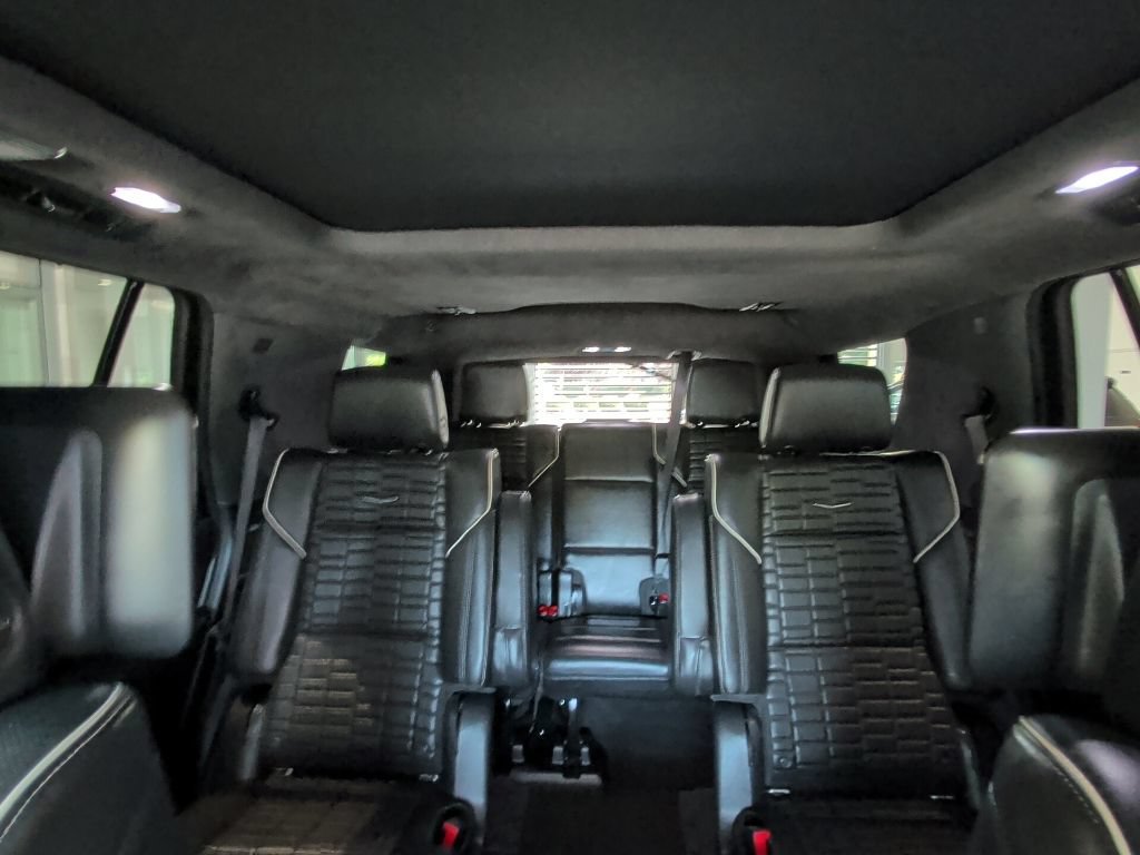 Certified Used 2022 BLACK RAVEN Cadillac Sport Platinum image 18