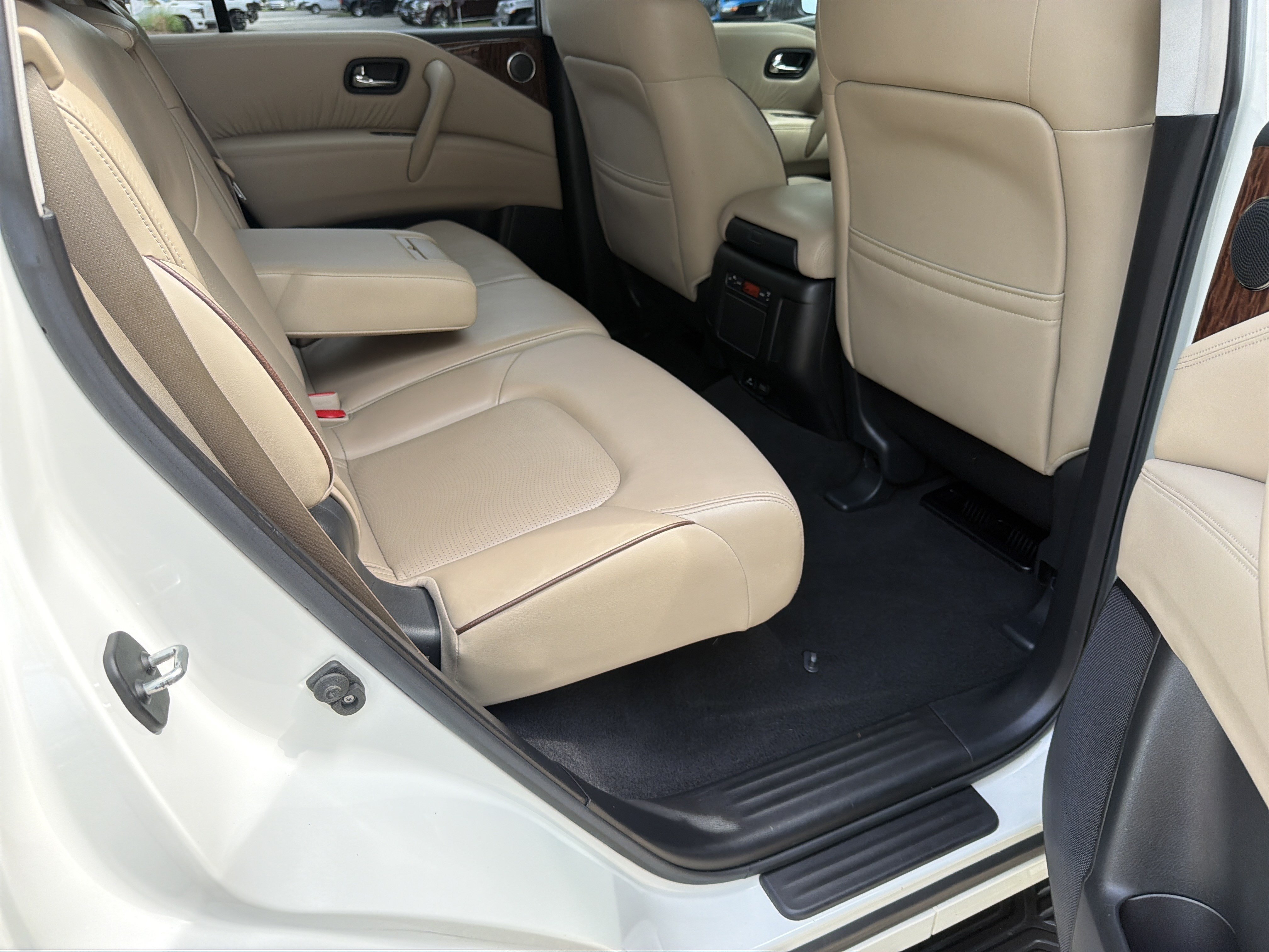 Used 2017 Pearl White Nissan SL image 15