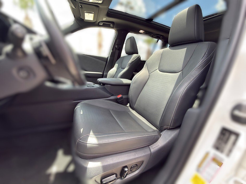 Certified Used 2026 WIND CHILL PEARL Lexus Premium image 11