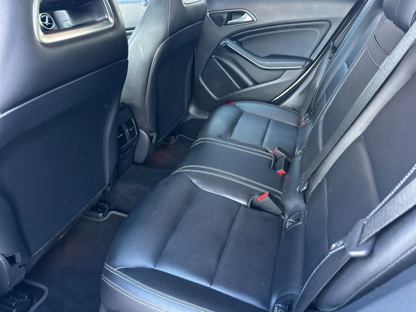 Used 2018 Silver Mercedes-Benz CLA 250 image 11